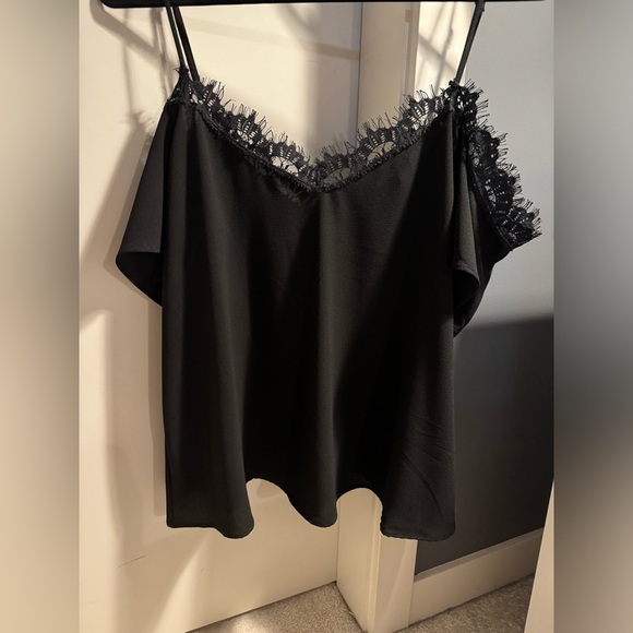 Kimchi Blue (Urban Outfitters) Veda Cold Shoulder Top - Picture 5 of 7